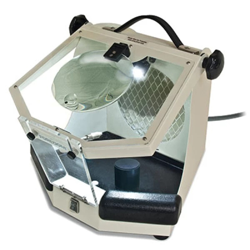 Foredom MALC15 Work Chamber with LED light, integrated magnifier, and carrying handle. White background. Foredom MALC15 Work Chamber with LED light, integrated magnifier, and carrying handle. White background.