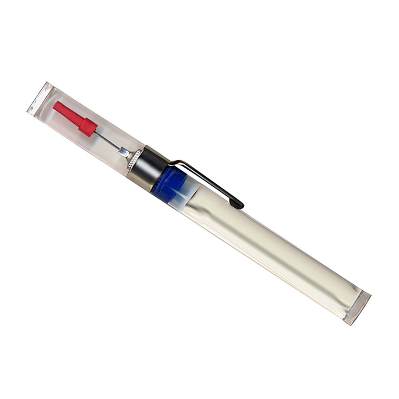 Foredom Precision Oiler MS10005 with needle and clip. Slight angle. Foredom Precision Oiler MS10005 with needle and clip. Slight angle.