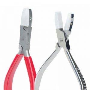 Pair comparison display showing the NIQUA Antilope flat nose pliers with red PVC handle alongside the polished steel handle model.