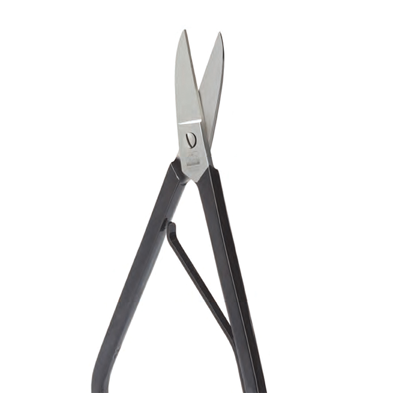 niqua jewellers snips with spring and clamp 170mm Front view of the NIQUA 04-081-170 jeweller's snips showing the polished cutting blades, black handle frame, and internal leaf spring.