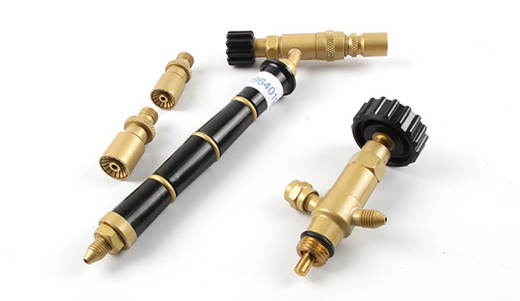 Showing the ORCA M75 CRD torch kit from different angles, including the torch body, three nozzles, and the regulator